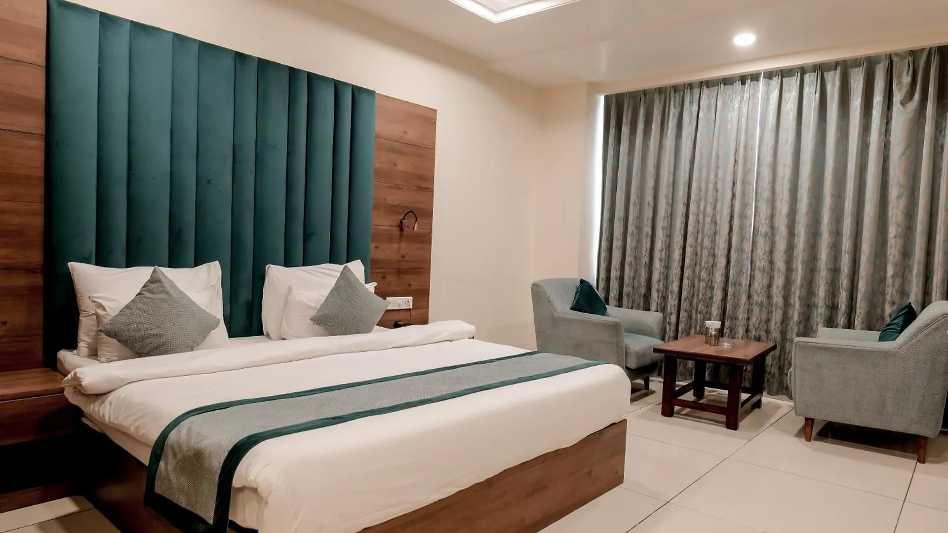 ***  Hotel Highway King Bilaspur Gurgáon Indie